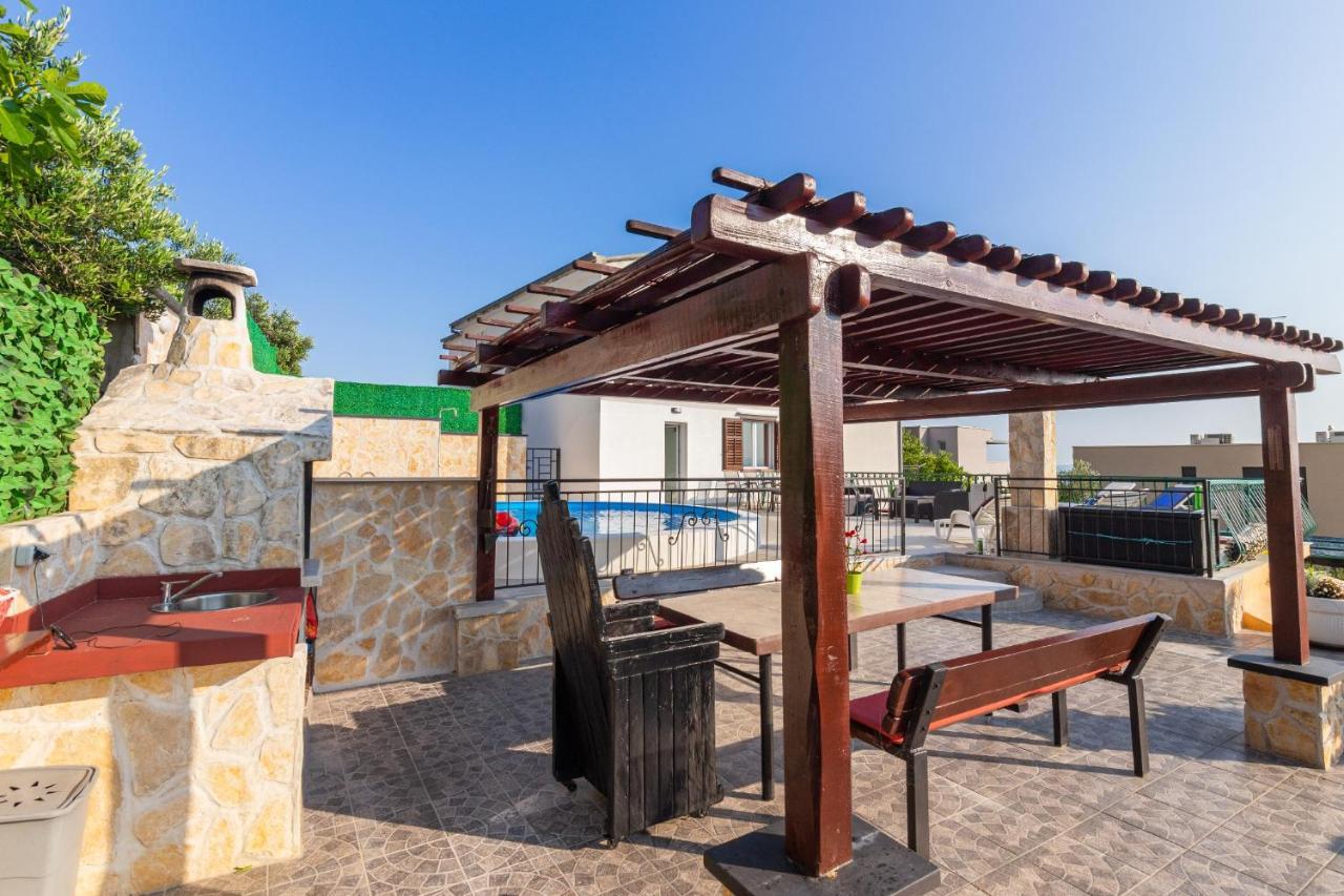 Navis Sea View Apartment With Pool Makarska Buitenkant foto